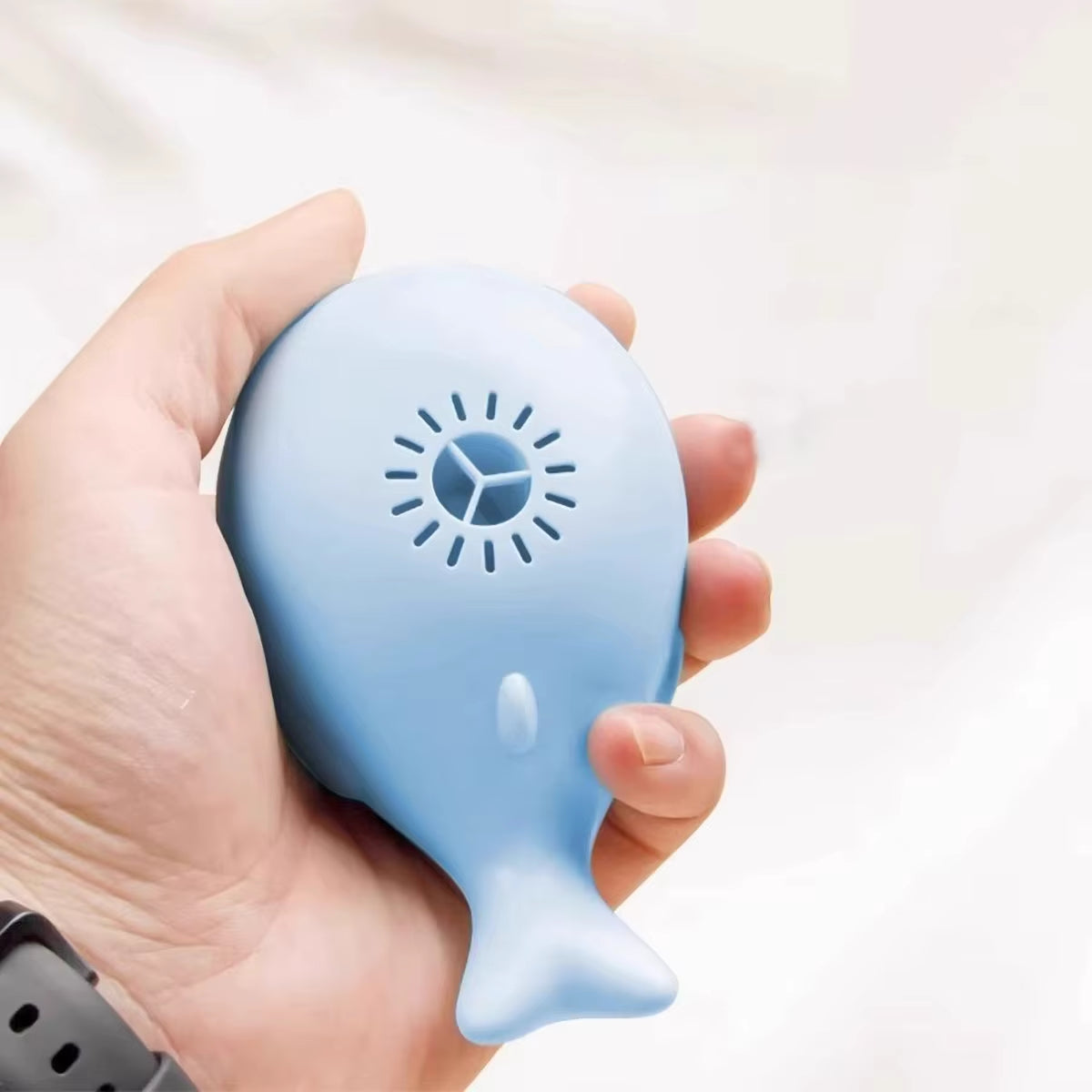 Whale-Shaped Electric Jet Cat Toy - Interactive USB Fan for Endless Fun!